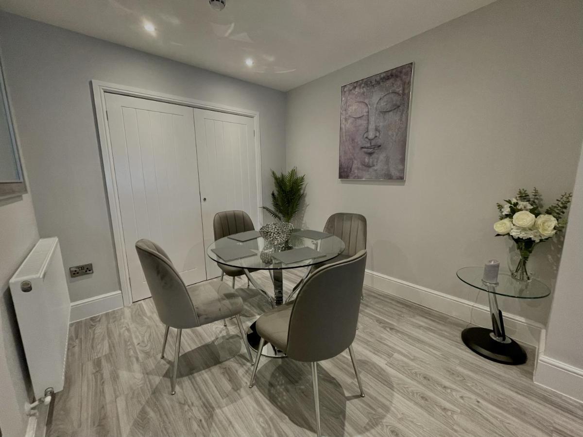 מלון וורינגטון Lymm Living מראה חיצוני תמונה
